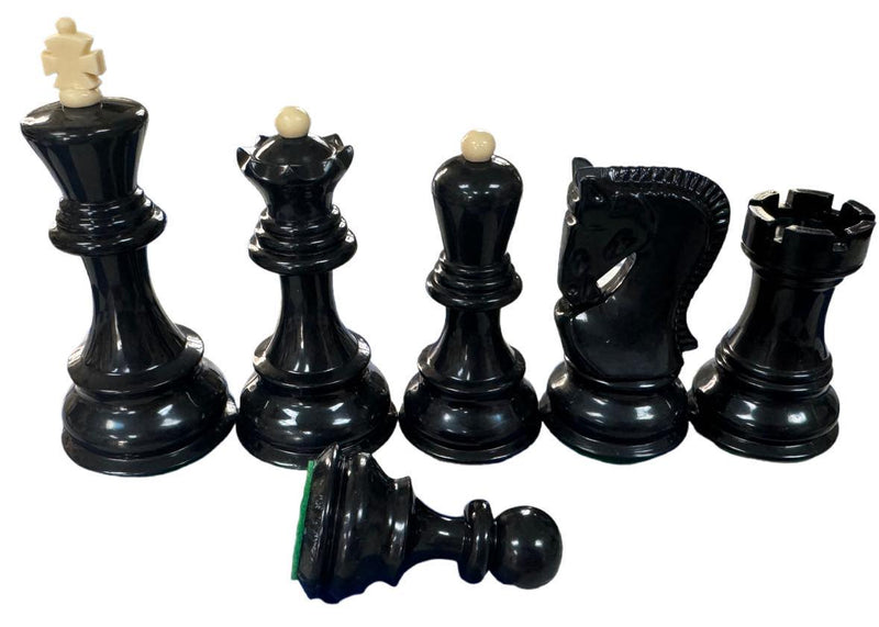 Black & White Zagreb Plastic Chess Set